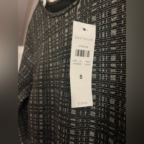 Ann Taylor houndstooth 3/4 length sleeve - Picture 2 of 3